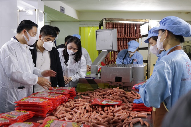 Hà Nội tập trung cao điểm kiểm tra ATTP dịp Tết Nguyên đán Giáp Thìn và lễ hội xuân 2024