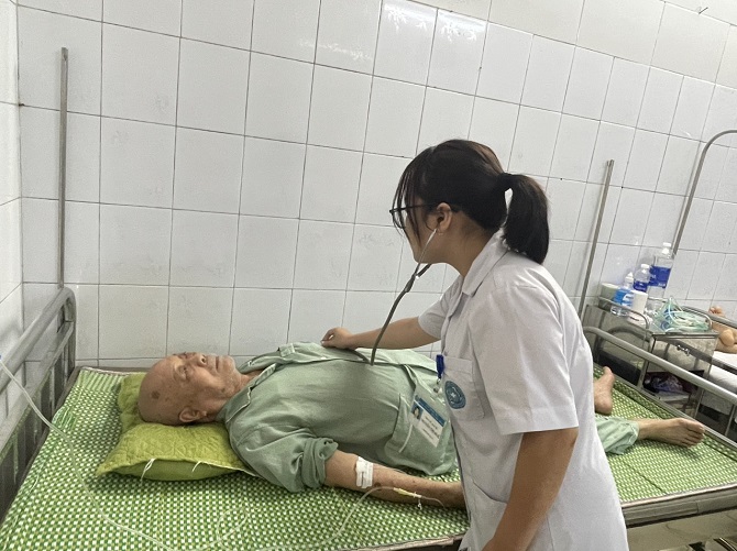 BVĐK Hà Đông: đặt thành công máy tạo nhịp cứu sống bệnh nhân cao tuổi mắc nhiều bệnh nền