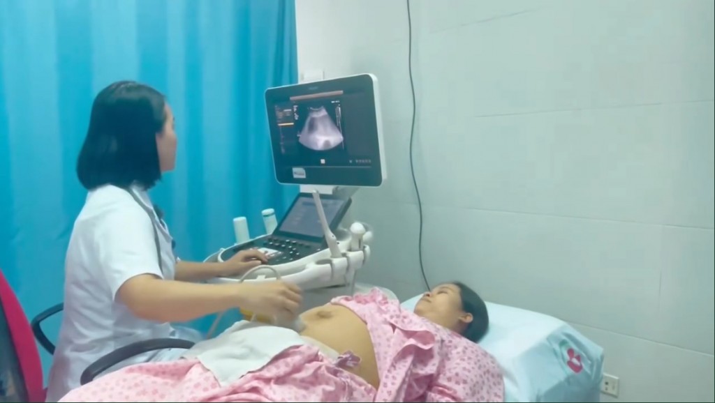 Phẫu thuật thành công cho sản phụ vừa lấy thai và cắt u nang buồng trứng kích thước lớn